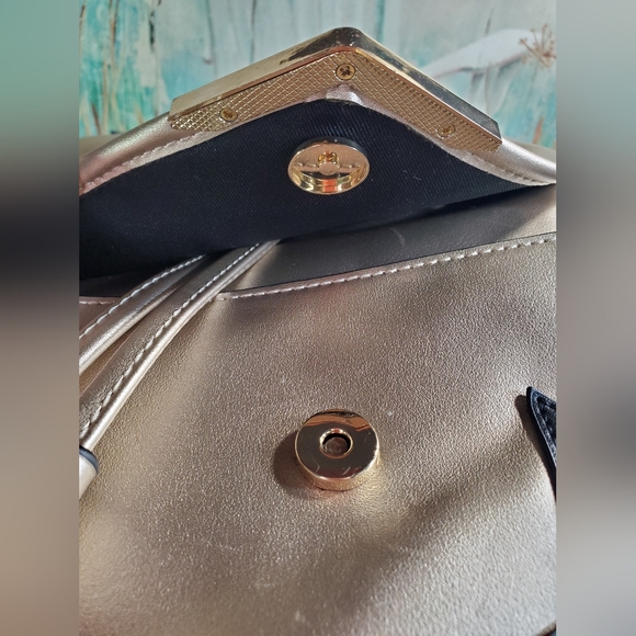 Kendell and Kyle Backpack Gold & Black Stars Backpack NWT - Picture 13 of 16